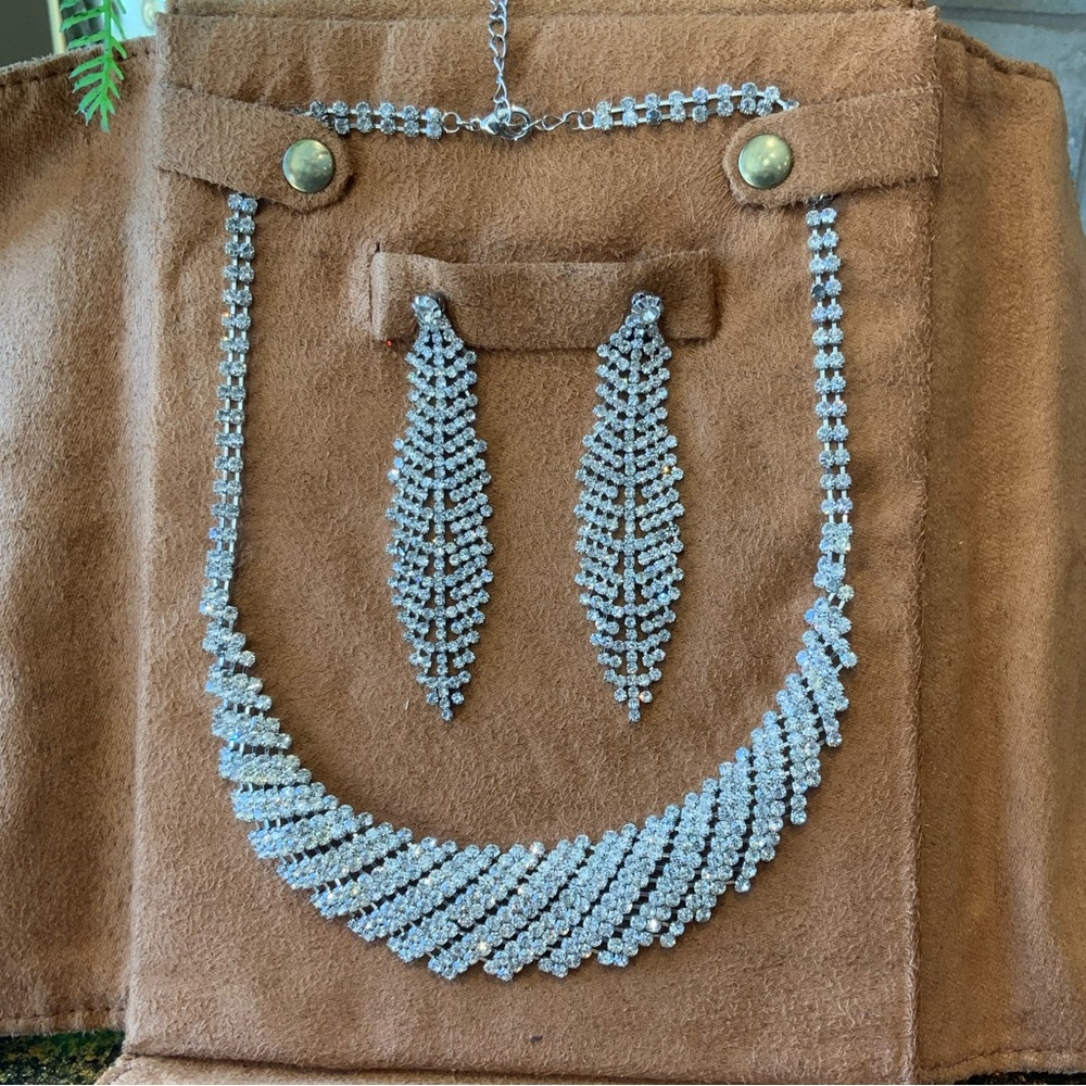 Silver Chain Necklace with Tan Pouch